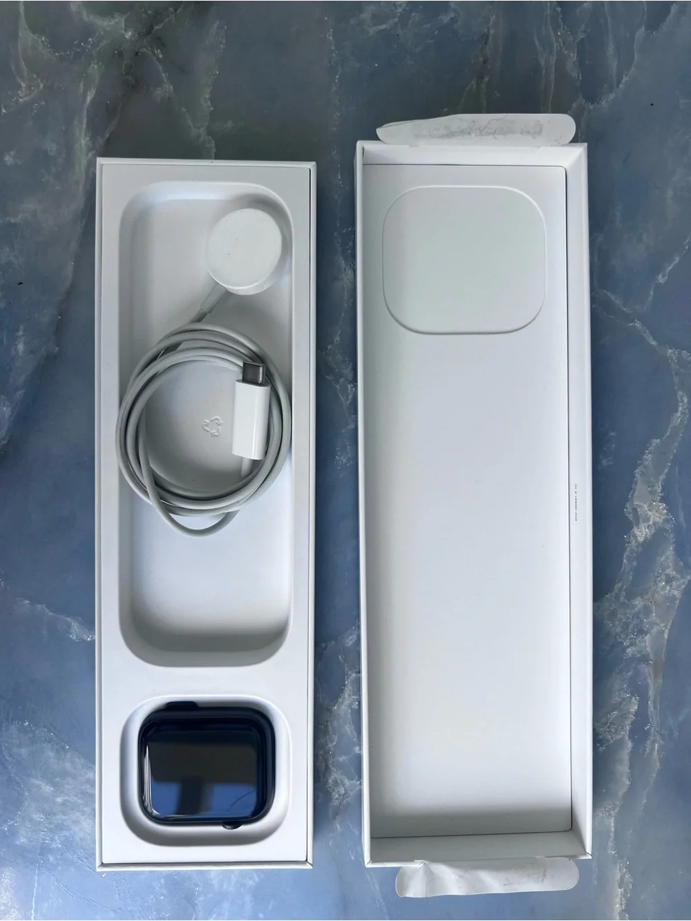 Apple Watch SE 44mm GPS Aluminum Case - Excellent Condition
